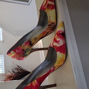 Worthington women heels, Size 8, Floral Color